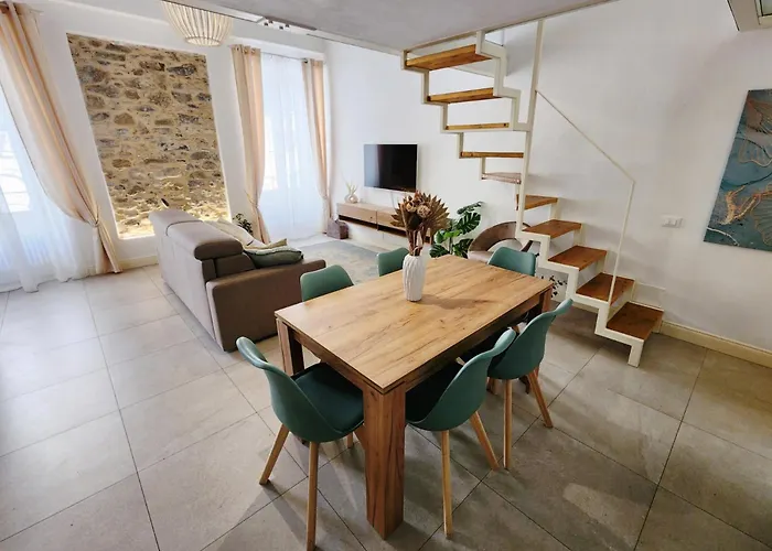 Classy Homes - Acquamarina